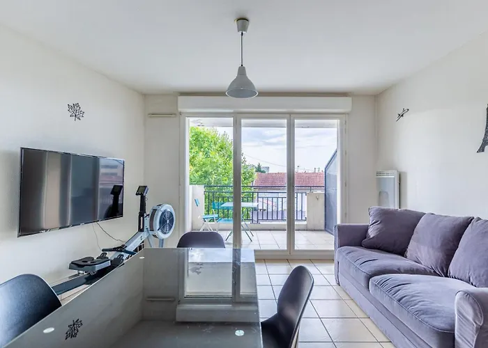 Апартаменты Guestready - Quiet In Talence, Sleeps 6 Таланс